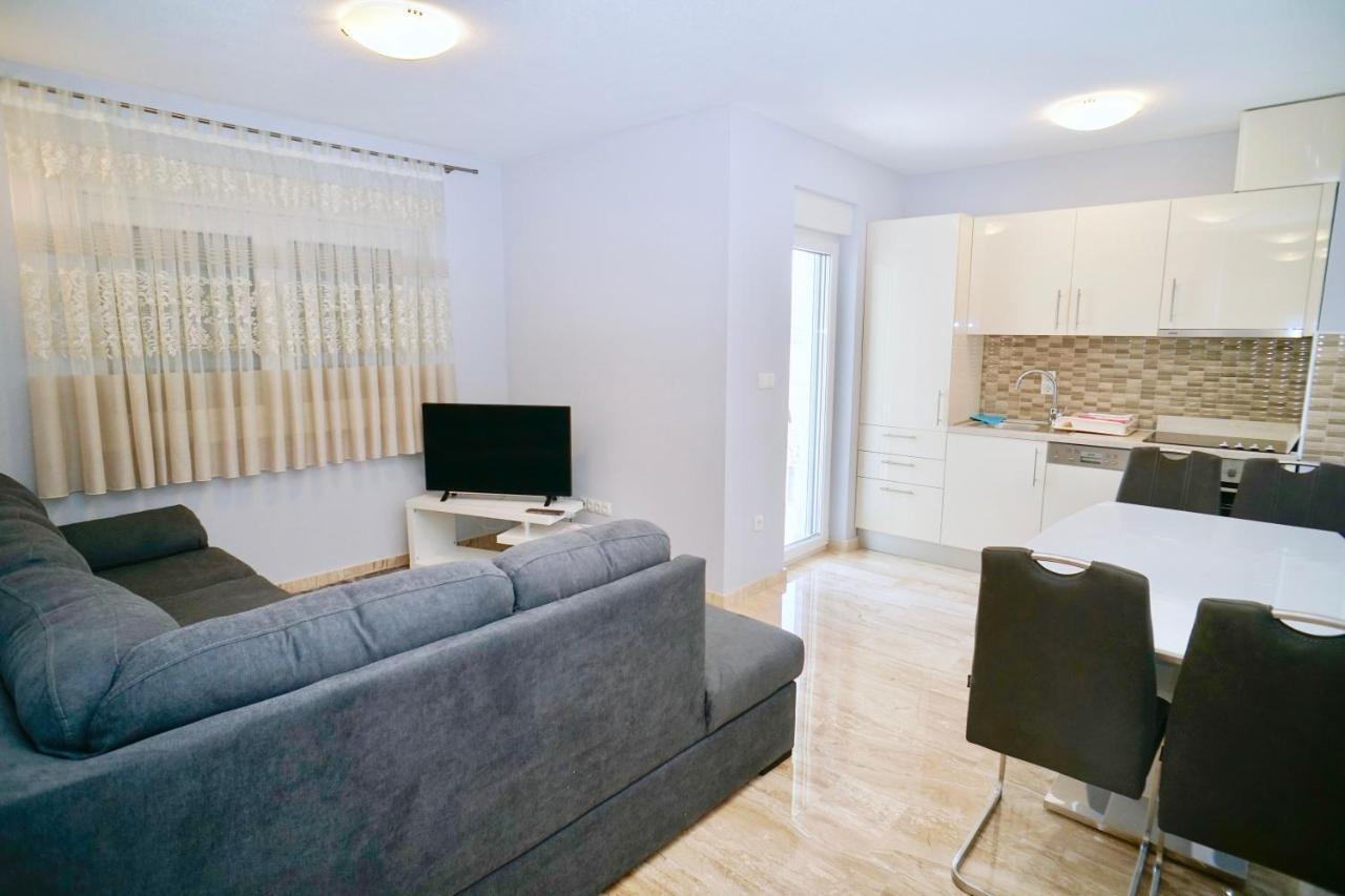 סגט ווראנייצה Trogir-Luxury Villa Sapphirus מראה חיצוני תמונה