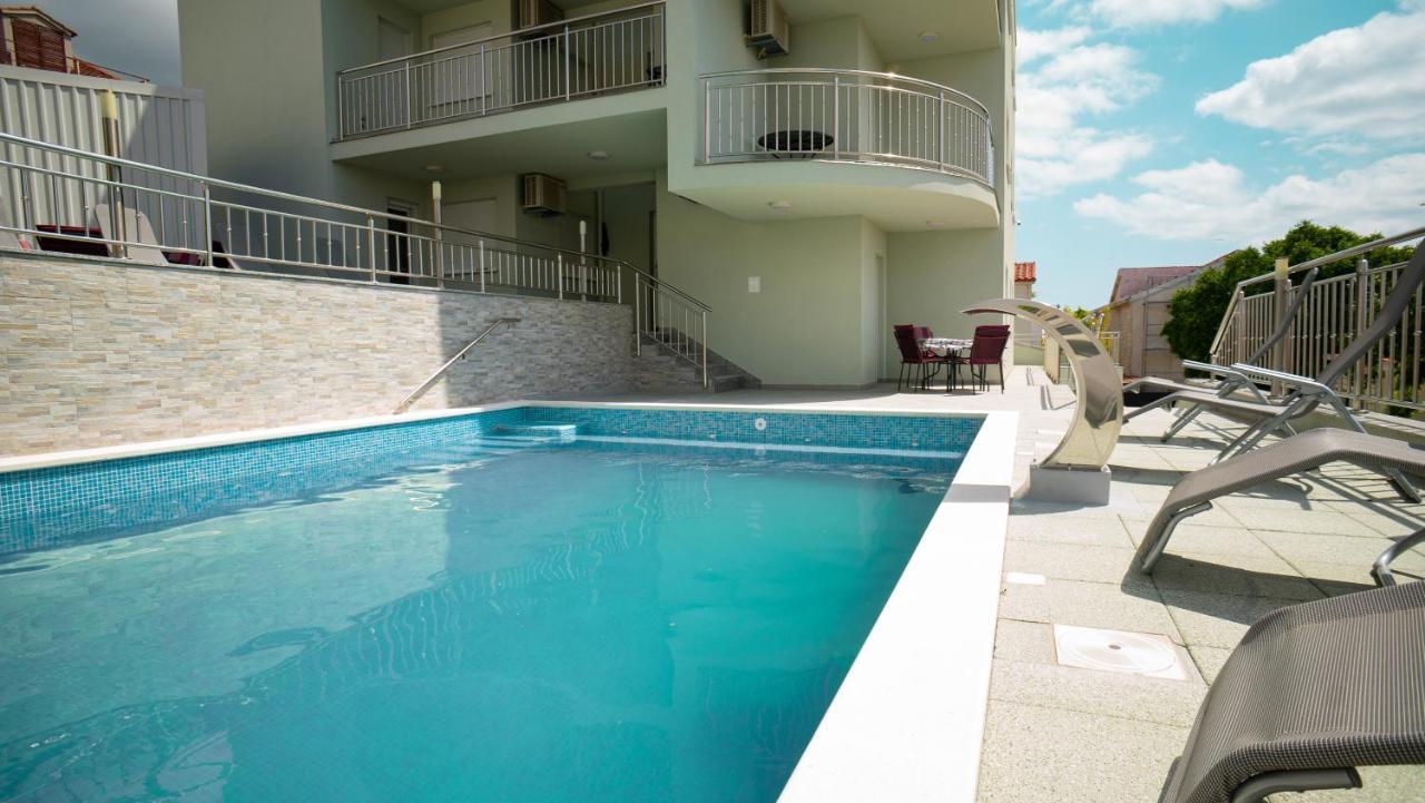 סגט ווראנייצה Trogir-Luxury Villa Sapphirus מראה חיצוני תמונה